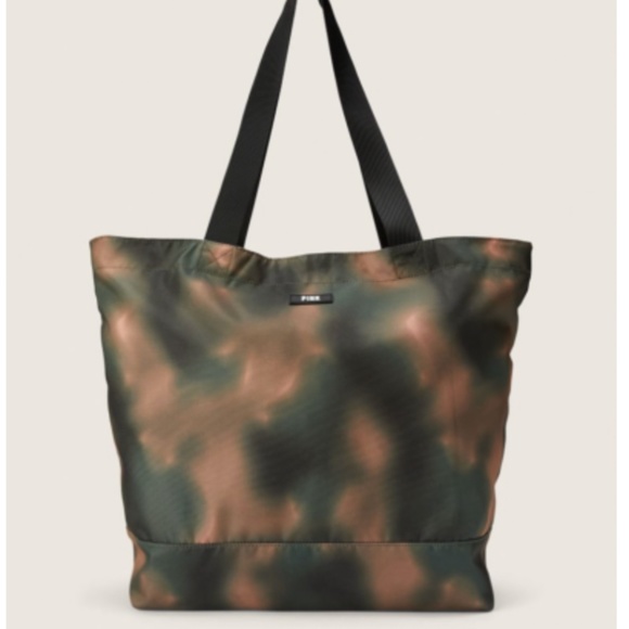 PINK Victoria's Secret Handbags - 🎉HOST PICK🎉 PINK Victoria's Secret Ltd Edition Weekender Tote Camo Blur